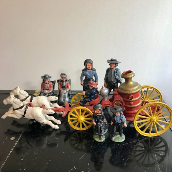 Vintage Cast Iron Toys Horse Drawn Wagon & Fireman & Amish Figurines - Picture 2 of 12